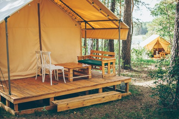 Quels sont les meilleurs endroits pour une expérience de glamping en Afrique?